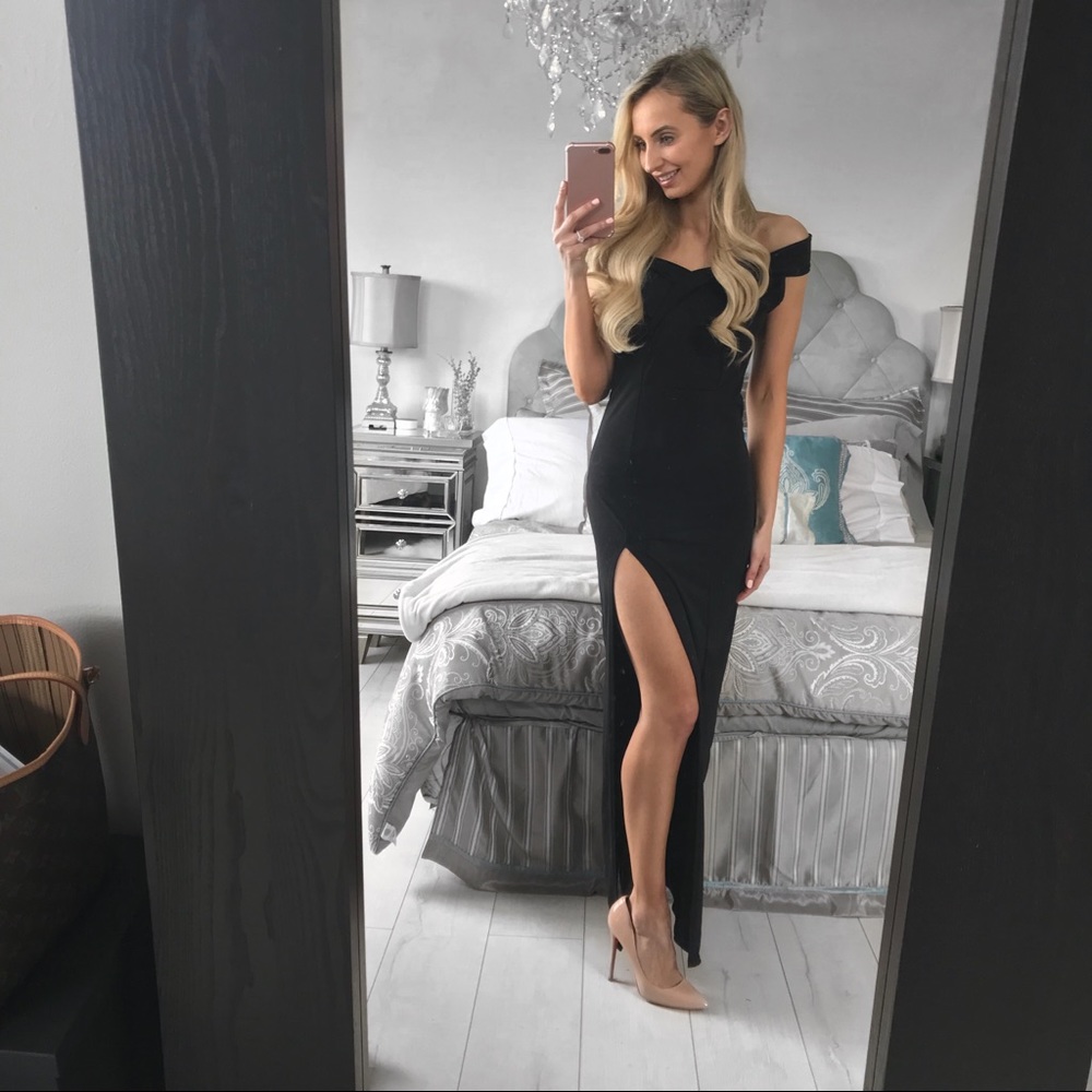 Off Shoulders Maxi Bodycon Slit Dress - Picture 2 of 7